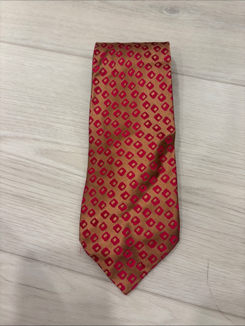 Charvet Men's Gold & Red Geometric Silk Tie